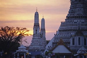 Wat Arun Prints: Wat Arun (Temple of Dawn)