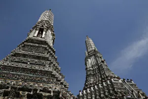 Thai Culture Prints: Wat Arun temple (Temple of the Dawn), Bangkok, Thailand, Southeast Asia, Asia