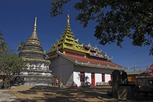 Keng Tung Prints: Wat Ho Kong (Wat Po Kyio), Kengtung (Kyaing Tong), Shan State, Myanmar (Burma), Asia