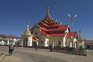 Shan State Prints: Wat Pha Jan Lung (Maha Myat Muni) temple, dating from the 19th century