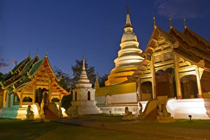 Images Dated 26th February 2007: Wat Phra Singh Temple, Chiang Mai, Chiang Mai Province, Thailand, Southeast Asia, Asia