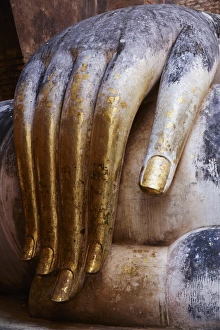 Finger Prints: Wat Si Chum, Sukhothai Historical Park