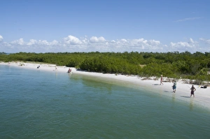 Images Dated 22nd October 2009: Water dividing Captiva and Sanibel Island, Sanibel on right, Gulf Coast