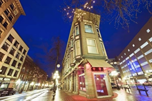 Images Dated 11th April 2009: Water Street at night, Gastown, Vancouver, British Columbia, Canada, North America