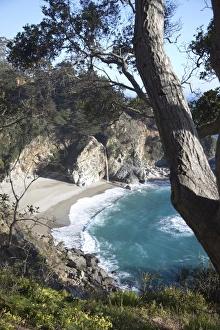 Images Dated 16th April 2009: Waterfall and beach at Julia Pfeiffer Burns State Park, near Big Sur, California
