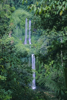Images Dated 2nd August 2008: Waterfall on the northern slopes of 3726m Mt Rinjani volcano
