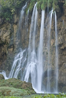 Images Dated 14th August 2008: Waterfall in the Plitvice Lakes National Park, UNESCO World Heritage Site