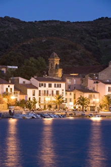 Images Dated 29th July 2007: Waterfront, evening light, Collioure, Pyrenees-Orientales, Languedoc, France, Europe