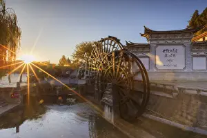 Spinning Prints: Waterwheels at dawn, Lijiang, UNESCO World Heritage Site, Yunnan, China, Asia