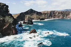 Sea Stack Gallery: Waves of the Atlantic Ocean crashing on rocky cliffs, Sao Lourenco Peninsula, Canical