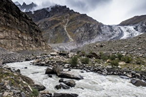 On the way to Kargil beside the gorgeous north flowing Suru River, Ladakh, India