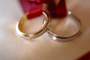 Images Dated 28th September 2009: Wedding rings, Paris, France, Europe