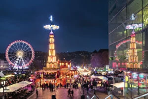 Ferris Wheel Collection: Weihnachtsmarkt am Schlossplatz, Stuttgart, Baden- Wurttemberg, Germany, Europe