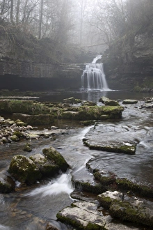 West Burton Waterfall, West Burton, Wensleydale, Yorkshire Dales, England