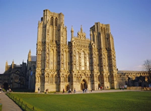 Lawn Prints: The West Front of the Cathedral, in late autumn sun, Wells, Somerset, England, UK