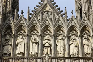 Images Dated 9th May 2008: West front of Reims cathedral, UNESCO World Heritage Site, Reims, Marne, France, Europe