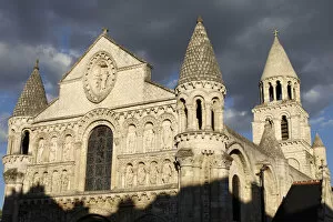 Images Dated 7th November 2010: Western facade of Notre Dame la Grande church, Poitiers, Vienne, Poitou-Charentes, France