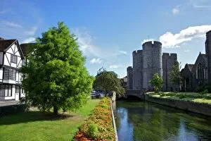 Kent Collection: Westgate medieval gatehouse and gardens, with bridge over the River Stour, Canterbury, Kent