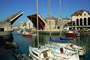 Images Dated 10th April 2008: Weymouth, Dorset, England, United Kingdom, Europe