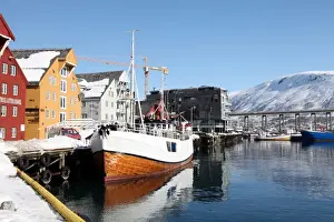 Office Prints: The whaler that used to go to Svalbard