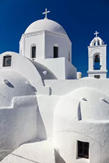 Santorini Gallery: White domed church and blue sky, Santorini, Cyclades, Greek Islands, Greece, Europe