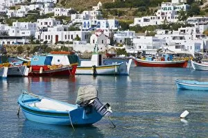 Images Dated 30th April 2008: White houses on the island of Mykonos, Cyclades, Greek Islands, Greece, Europe