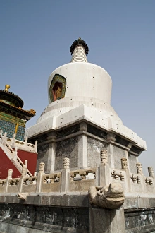 Images Dated 27th April 2010: The White Pagoda, Beihai Park, Xicheng District, Beijing, China, Asia
