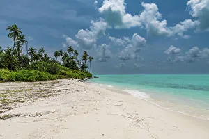 Union Territory Of India Prints: White sand beach on Bangaram island