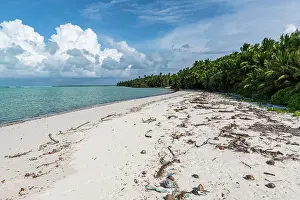 Islet Prints: White sand beach on a little islet