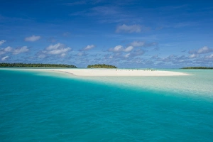 South Pacific Gallery: White sand beach and palm fringed beach in Aitutaki lagoon, Rarotonga and the Cook Islands