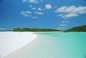 Surf Gallery: Whitehaven Beach on the east coast, Whitsunday Island, Queensland, Australia