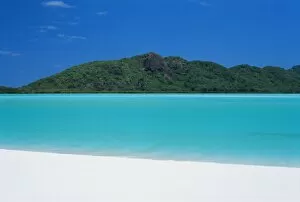 Whitehaven Collection: Whitehaven Beach, one of the finest in the country, on the east coast of Whitsunday Island