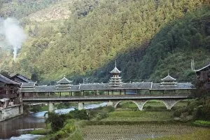 Images Dated 14th November 2008: Wind and Rain bridge at Diping, Guizhou Province, China, Asia