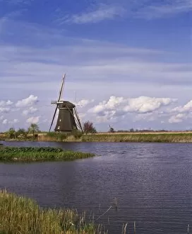Wind Mill Collection: Windmill at Kinderdijk, UNESCO World Heritage Site, near Rotterdam, Netherlands, Europe