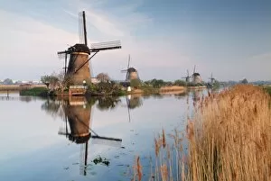 Images Dated 12th March 2008: Windmills at Kinderdijk
