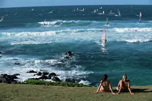 Images Dated 29th August 2008: Windsurfing at Kahului Beach