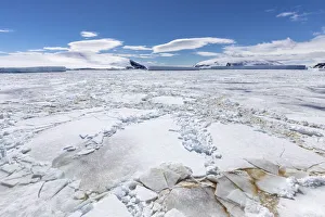 Polar Climate Prints: Winter sea ice breaking up in the Weddell Sea, Antarctica, Polar Regions