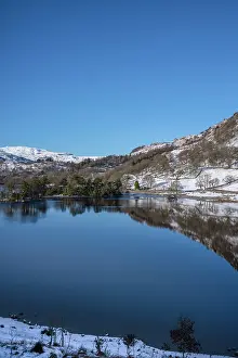 Snowflakes Prints: Winter snow at Rydal Water in the Lake District National Park, United Kingdom