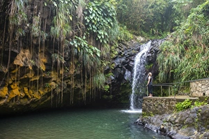 30 34 Years Prints: Woman looking at the Annandale Falls