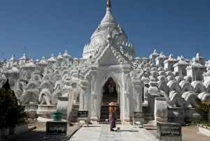 Burma Prints: Woman outside Hsinbyume (or Myatheindan) Pagoda, modelled on the description of