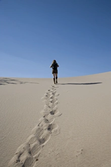 Hobby Prints: Woman trekking