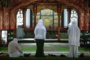 Women in the Niujie Mosque in Beijing, China, Asia