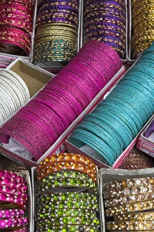 Bracelet Prints: Womens bracelets at market stand
