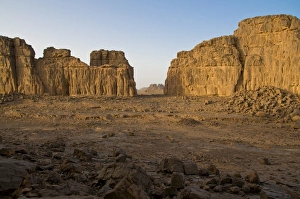 Algeria Prints: Wonderful rock formations in the Sahara Desert, Algeria, North Africa, Africa