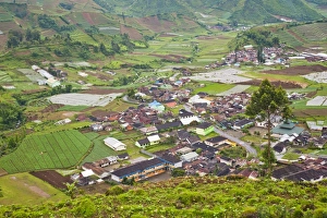 Central Java Prints: Wonosobo town, Dieng Plateau, Central Java, Indonesia, Southeast Asia, Asia