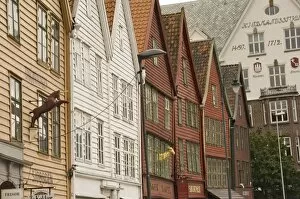 Wooden merchants premis es , Bryggen old harbour s ide, UNEs CO World Heritage s ite