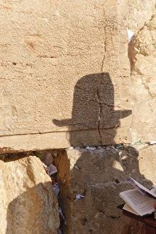 Head Piece Prints: Worshipper at the Western Wall, Jerusalem, Israel, Middle East