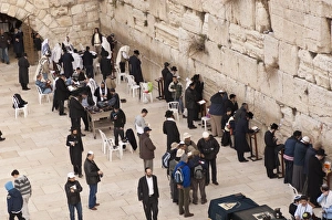 Worshippers at the Western Wall, Jerusalem, Israel, Middle East
