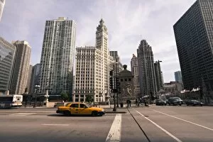 Images Dated 10th May 2008: Wrigley Building by the Chicago River, Chicago, Illinois, United States of America, North America