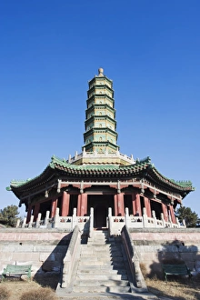 Images Dated 11th January 2009: Xumi Fushou (Temple of Sumeru Happiness and Longevity) dating from 1780
